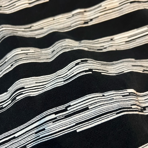 Nine Sweatshirt Size SM EUC - Picture 7 of 8